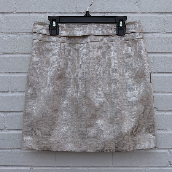 Club Monaco Textured Pleated Ivory & Cream Mini Skirt, SZ 0 EUC - Picture 9 of 9